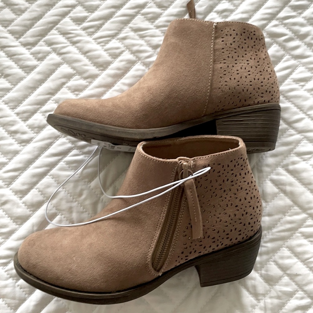 NWT Size 1M Harper Canyon Girls Booties